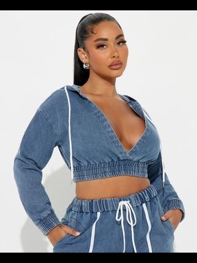Fashion Nova Keep Up With Me Denim Cropped Hoodie Top SZ LG